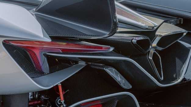 Инновационные технологии в Aston Martin Victor
