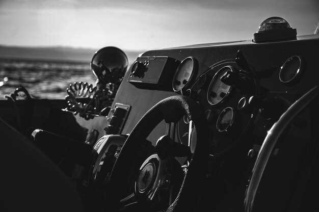 Сравнение Shelby Cobra с другими суперкарами
